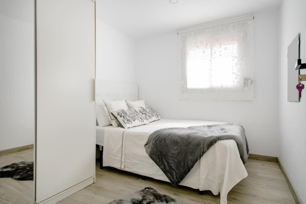 Habitaciones Bonitas Y Comodas โอสปิตาเล็ต เดอ โยเบรกัต ภายนอก รูปภาพ